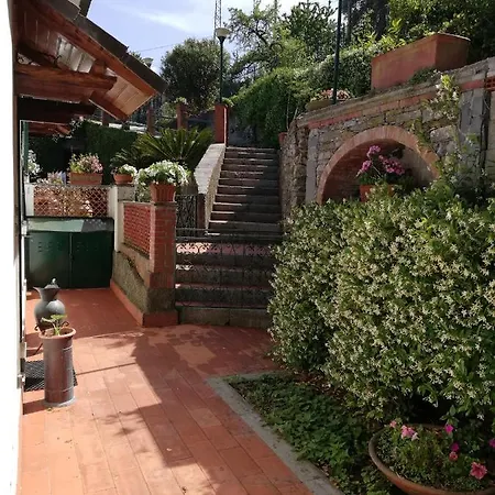Fg Apartment, Mare E Monti, 70 Sqm, 2 Bedrooms, 1 Bathroom, Surrounded By Greenery, With Free Parking And Wifi Conveniently Located Near The Highway Holiday home Rapallo