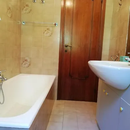 Fg Apartment, Mare E Monti, 70 Sqm, 2 Bedrooms, 1 Bathroom, Surrounded By Greenery, With Free Parking And Wifi Conveniently Located Near The Highway Σπίτι διακοπών Ραπάλο