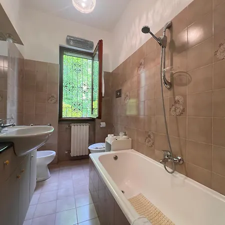 Fg Apartment, Mare E Monti, 70 Sqm, 2 Bedrooms, 1 Bathroom, Surrounded By Greenery, With Free Parking And Wifi Conveniently Located Near The Highway Holiday home Rapallo